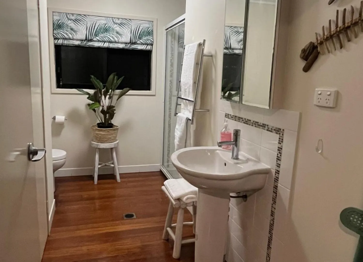 The Cowrie Shell, Hydeaway Bay Bed & Breakfast Hideaway Bay