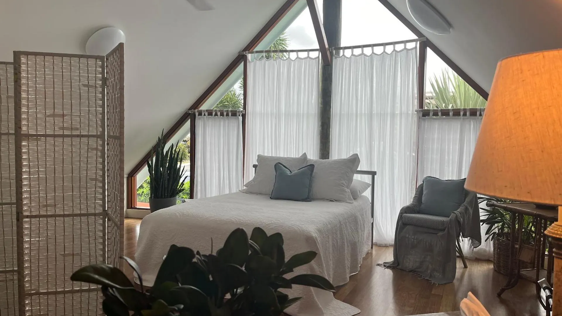 The Cowrie Shell, Hydeaway Bay Bed & Breakfast Hideaway Bay