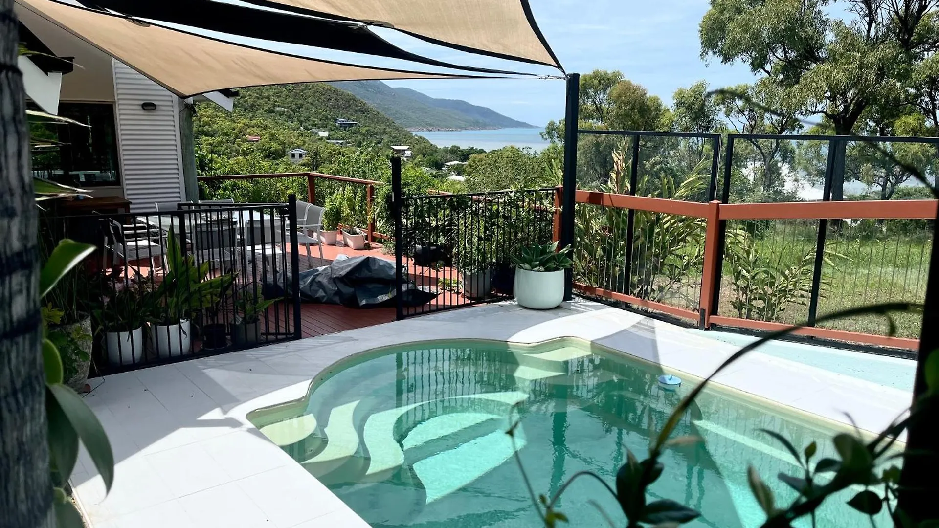 The Cowrie Shell, Hydeaway Bay Bed & Breakfast Hideaway Bay
